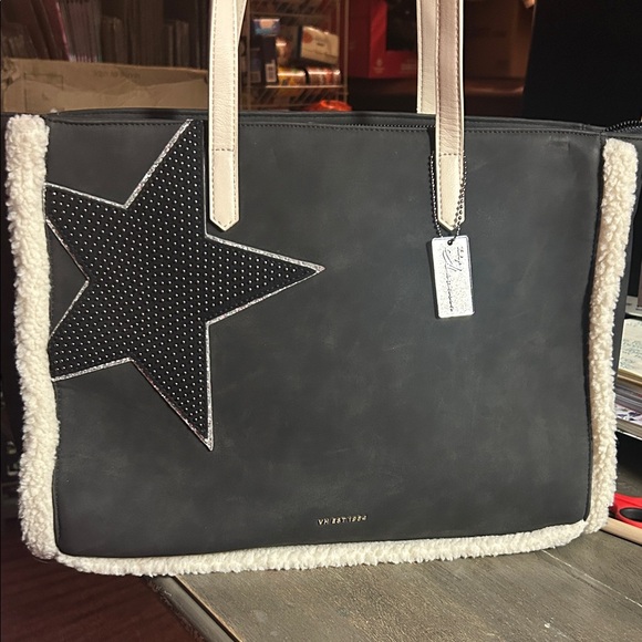 Vintage Havana Handbags - Vintage Havana Katie Fur Star Tote Bag‎ - Black Studded Star